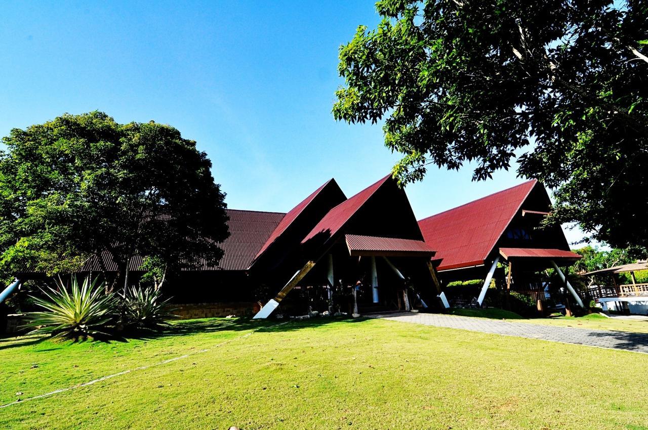 Boffo Resort Calayugan Norte Luaran gambar