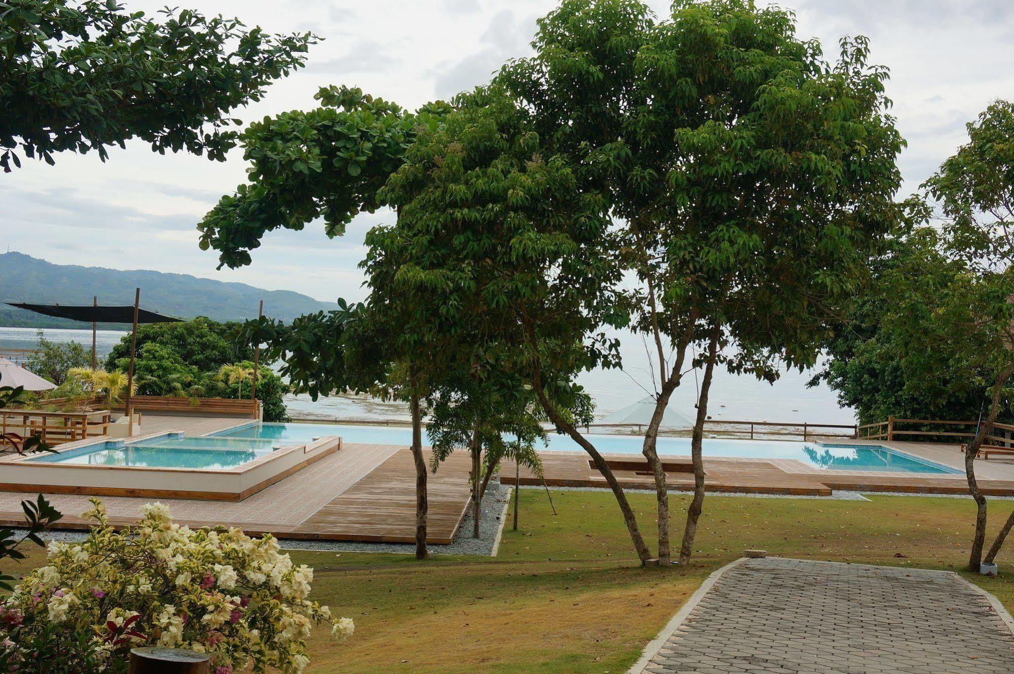 Boffo Resort Calayugan Norte Luaran gambar
